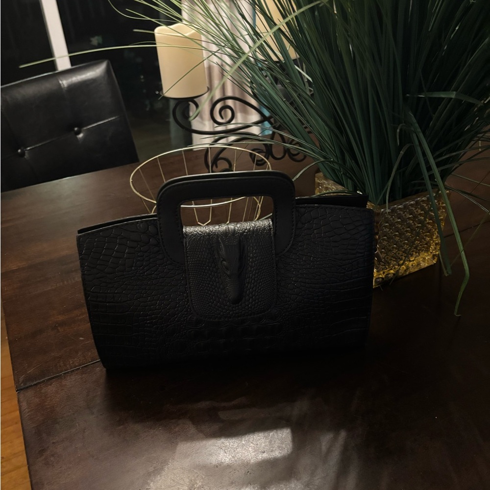 Source Unknown Black Crocodile-Embossed Clutch - image 5